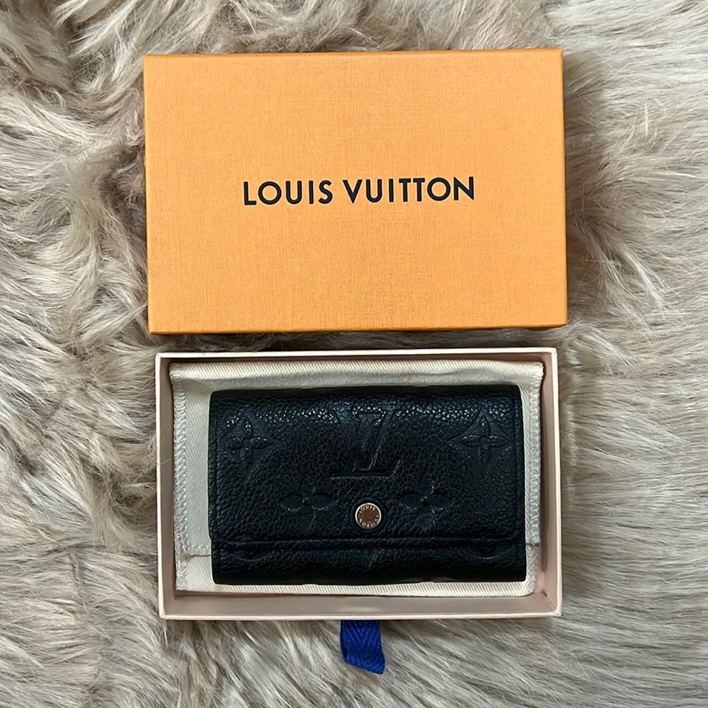Louis Vuitton 6 key holder